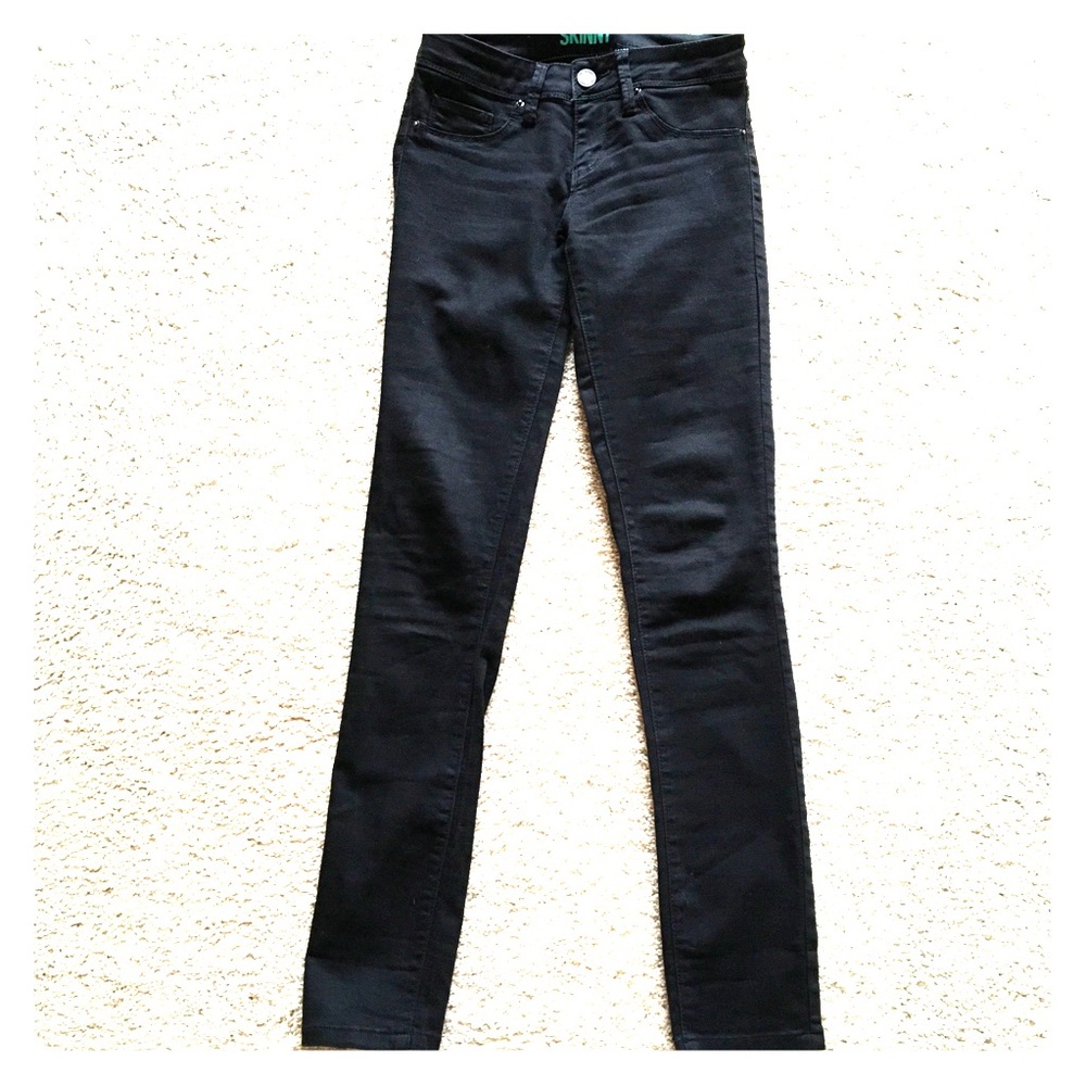 Black super stretch pants.